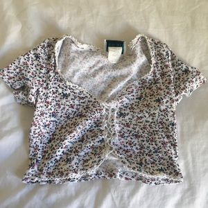 Floral tie short sleeve crop top